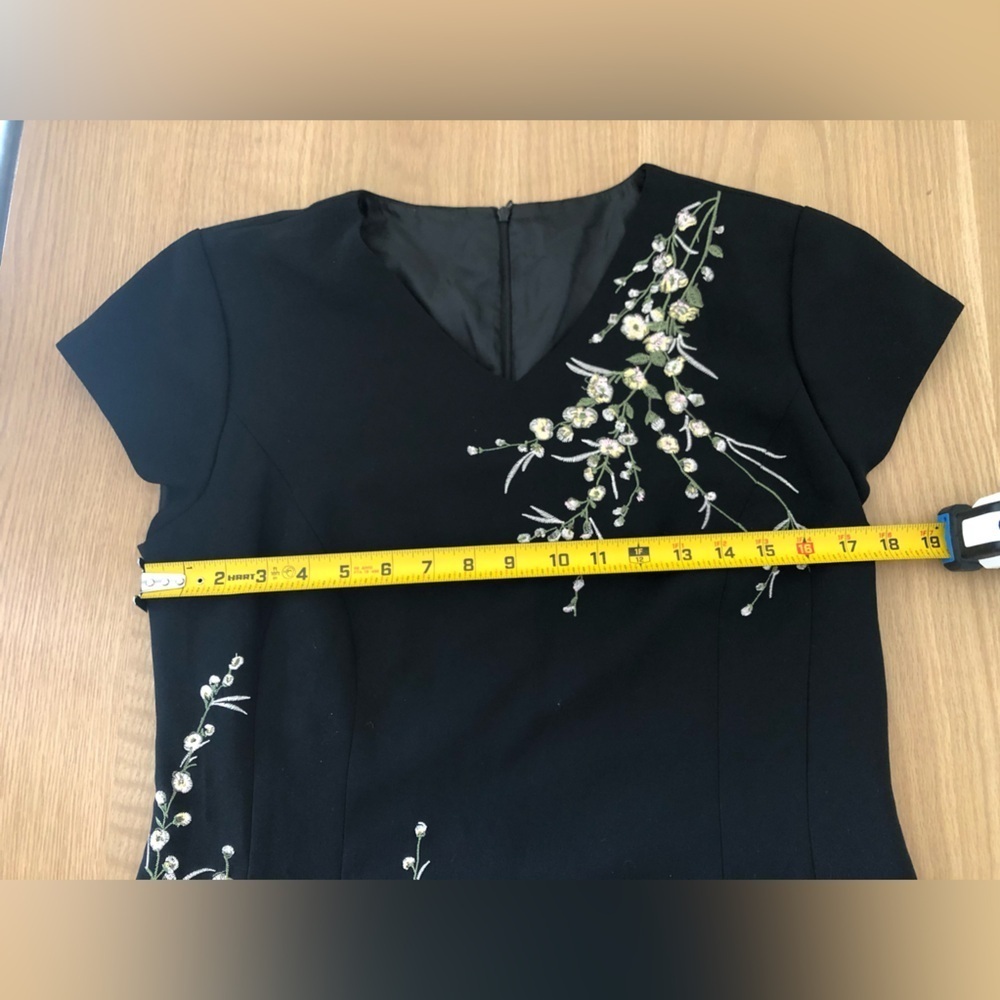 Vintage black maxi dress with floral embroidered details & side slit•••Evening - Picture 9 of 10